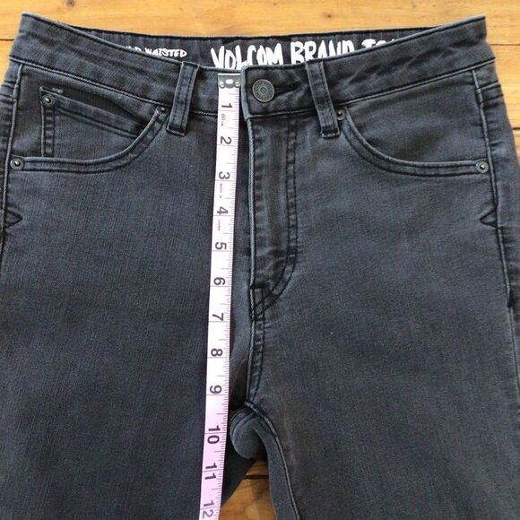 VOLCOM jeans ripped knees distressed  black skinny high waisted ankle raw hem 6 - Picture 7 of 11